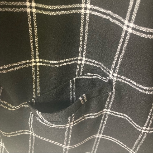 Size M Elle Black & White Plaid Blazer, With 3/4 Length Elastic-Cinched Sleeves - Picture 4 of 7